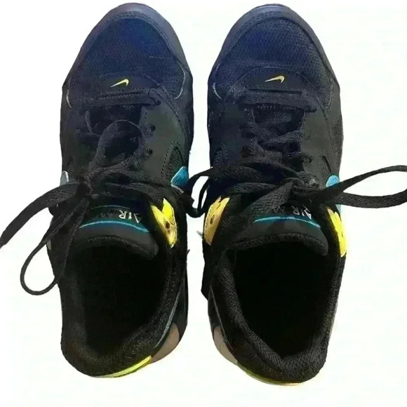 Nike Air Max  Size 4Y. Pre Owned in very good condition - Picture 5 of 8